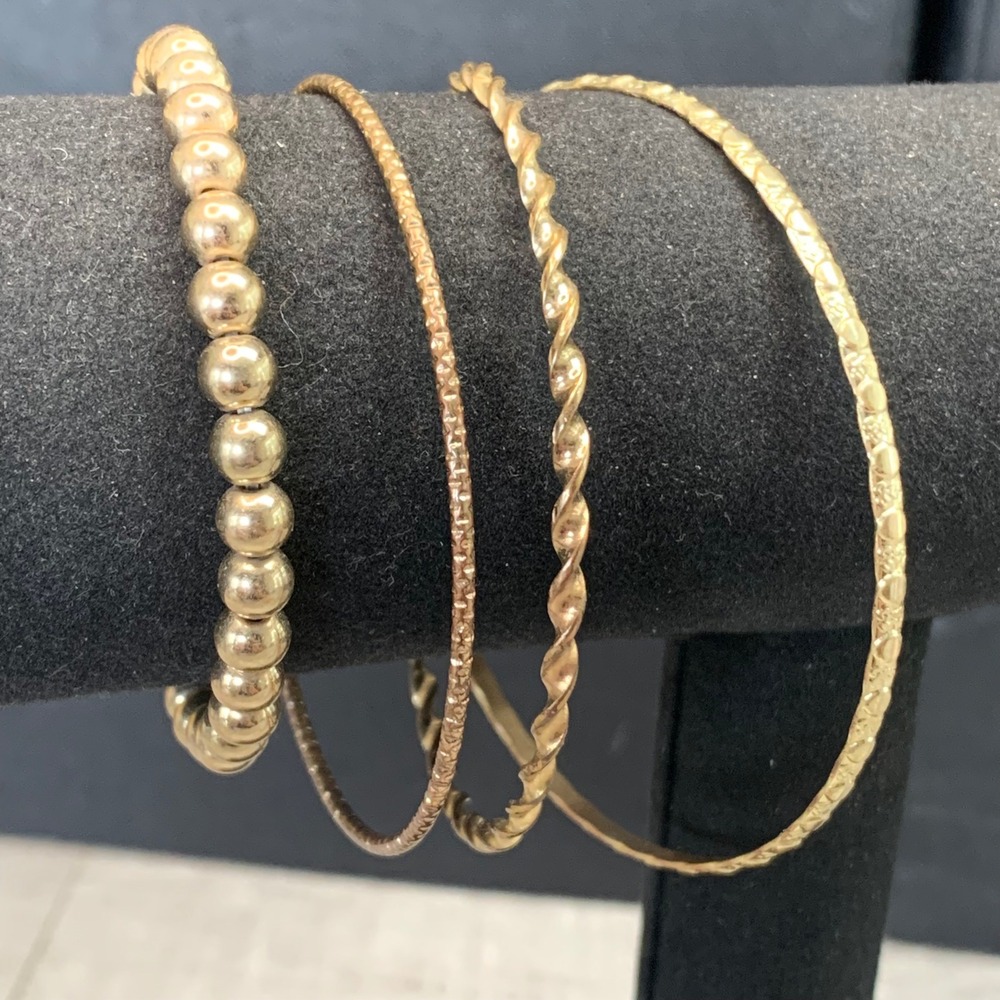 Gold Tone Stacking Bracelet Set 4pc Beaded Stretch Textured Bangles twisted 5510